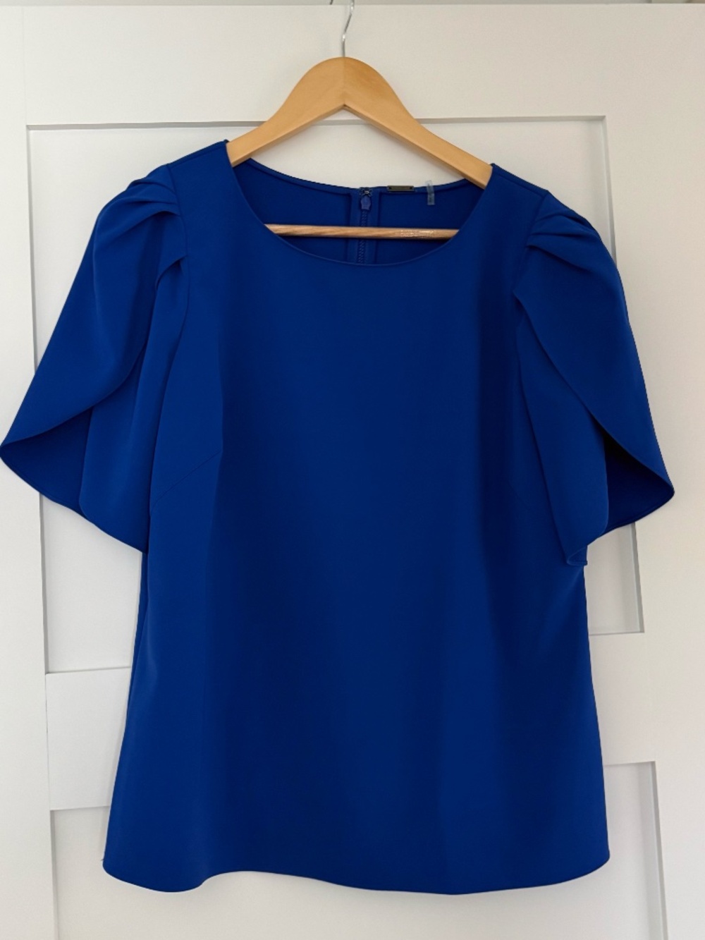 Elie Tahari Top Blouse Size Medium M Cobalt Blue